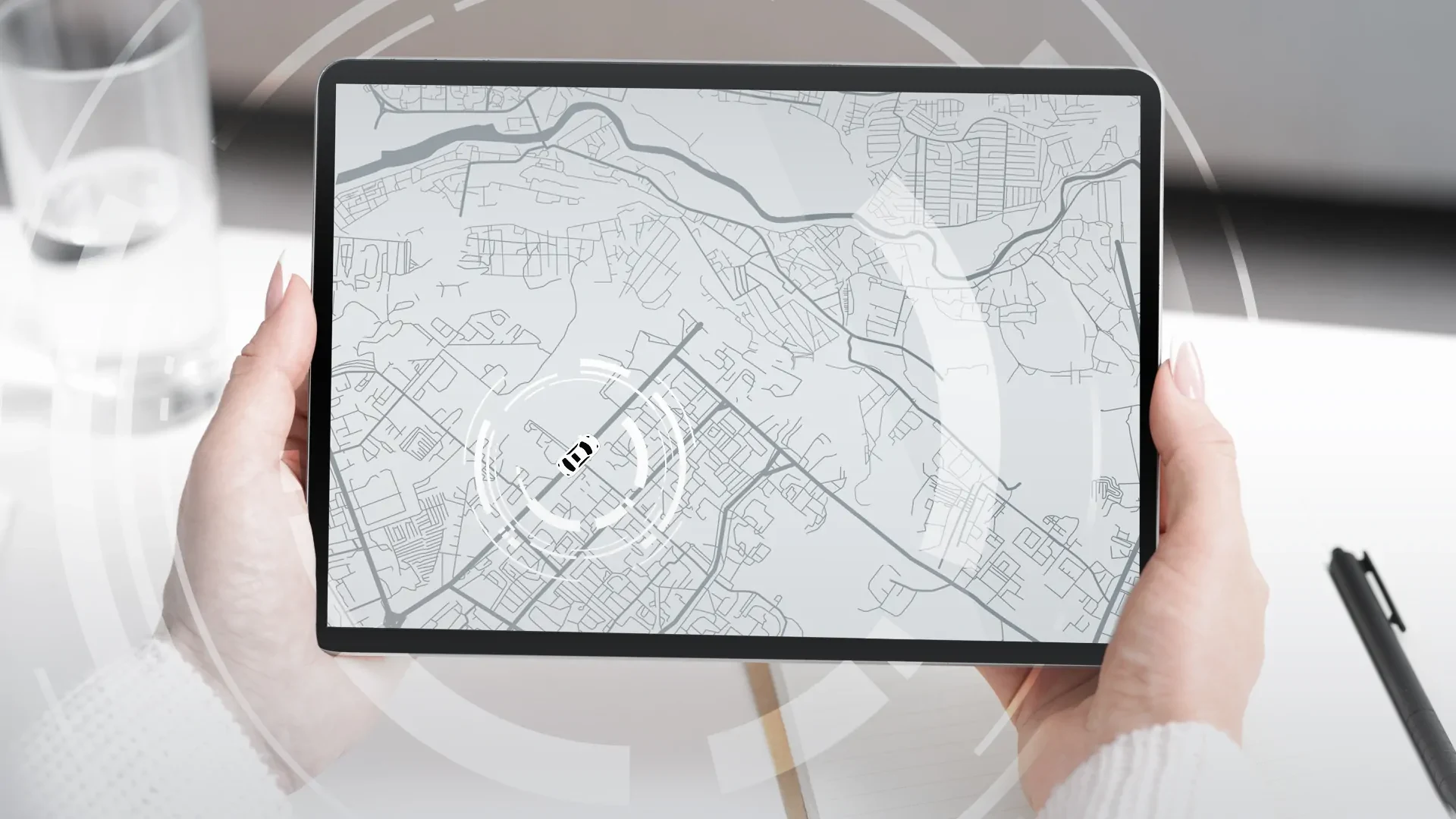 Tablet üzerinden görüntülenen araç takip haritası